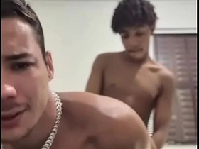 爽翻天肏逼 alex chinese gay porn
