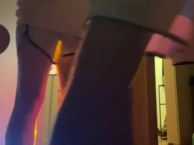 教练对嫩徒弟的严厉惩罚 - 免费版 asian gay free porn