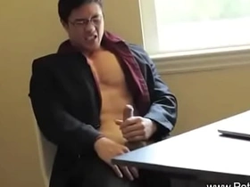 戴眼镜的亚洲男人 asian squirting gay porn