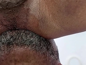 楼管的儿子每周都操我屁股。这次他想拍下来，最后被我射了一脸 gay oily chinese porn