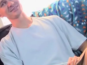 扎克兰德尔：伊桑霍克斯撸动并渴望榨干他大鸡巴的汁液 gay porn teen japan