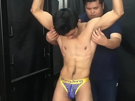 亚裔怕痒男孩 chinese dad gay porn chirrup
