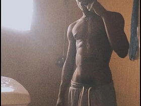男孩直播洗澡 asian gay chub porn