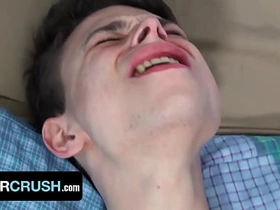 瘦弱少年奥斯汀·桑德斯被继兄无套内射 - BrotherCrush chinese orgy gay porn