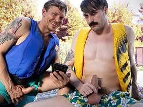 直男帮朋友射精 因为他手机丢了 gay chinese pussy porn