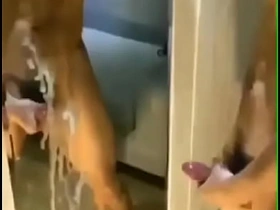 亚裔射满镜子 chinese monkey gay porn