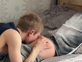 第一部 舔我甜心朋友的屁眼时他在打游戏 接着就干他 asian cute gay porn