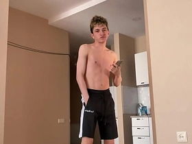 第一部 抓到朋友后狠狠操了他 japan gay massage porn