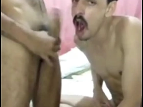 贱货吞老子的大粗鸡巴！ hot porn gay muscle