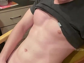 性感猛男射出巨量精液 / 俊男手交 gay porn gifs hot