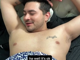 早上醒来发现继父的鸡巴插在里面 还以为在做梦 结果爽到飞起 chinese dl porn merry