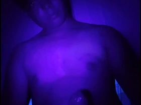 亚洲嫩弟打飞机射精5次配黑光 gay porn bondage asian