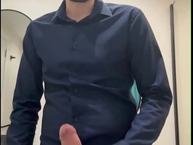 性感老爹对着镜子手淫 cheerful porn indonesia