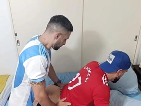 从球场回来后，我那直男朋友让我操了他肥美多汁的屁眼 asian gay sex videos most popular.