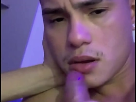 给年轻小伙口交射他满嘴 japan hypno gay porn