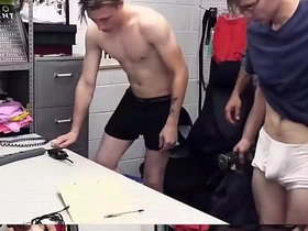 变态警官Donovan Cox和Jeremiah Cruze勾引两名性感小偷玩禁忌四P - 年轻罪犯 hot well-pleased prerogative porn