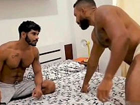 背着我闺蜜给她男友送炮 porn gay asian hot