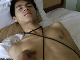 亚裔美少年束缚手活 gay sex asian porn videos