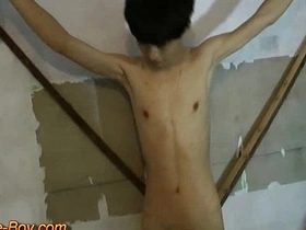 高瘦亚洲奴男孩BDSM asian homemade gay porn