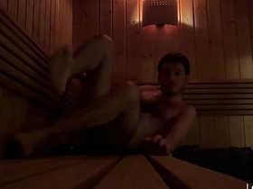 公共桑拿房被抓打飞机射精——同志暴露癖 pinoy gay porn camel