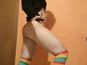 屁眼塞四颗网球？老娘现在做得到了！！！ chinese hot gay porn