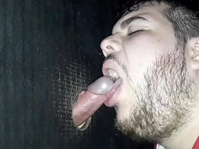 第一次玩 Gloryhole 接浓精 / 让瘦猴0号肠内射精 完整双飞 gay chinese nugget porn