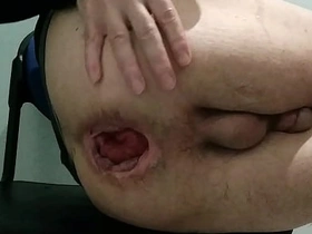 拍完300部肛交片後曬臀 還被巨物狠狠插入 japanese father blissful porn
