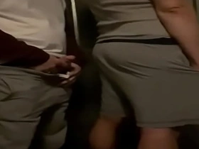 深夜空街，喝多了…我决定尿在嫩鸡室友身上找乐子 :P asian hot careless men sex videos