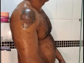 大雕猛男洗硬屌 gay asian porn website