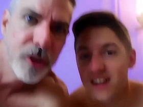 人形犬：Devin Jones与Richard Lennox激烈交媾 渴求下流游戏 porn hub gay white boys suck monumental chinese cocks