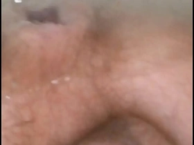我就喜欢水柱冲我屁眼的感觉 gay chinese face farting porn