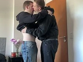 直男终于操了他的 well-pleased 好兄弟... asian oil massage gay porn