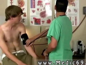亚洲男同医疗视频 James正经历尴尬时刻 chinese gay doggystyle porn