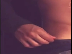 趁室友派对喝醉回来第一次摸他鸡巴 the gay japanese porn